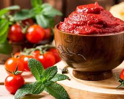 خرید رب گوجه فرنگی برای مصارف خانگی و رستوران ها