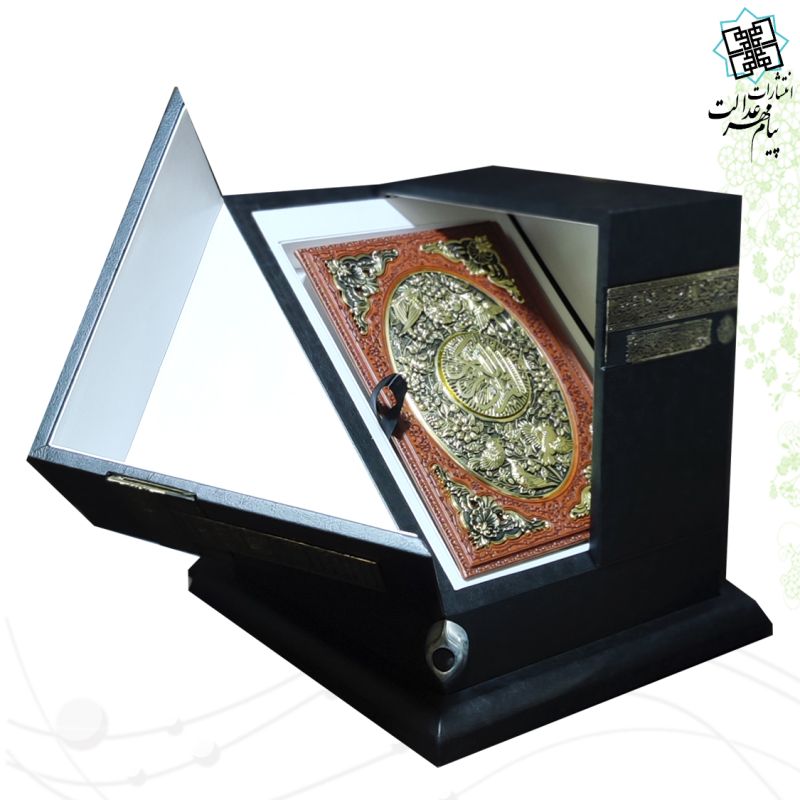 مصحف کعبه به همراه قرآن نفیس چرم بدون ترجمه - Image 5