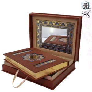قرآن وزیری معطر جعبه دار چرم با آینه پلاک رنگی